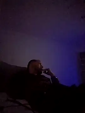 Snapshot of denisxlRo chatting on 12-17-24, 02:33 denisxlRo online show from 12-17-24, 02:33