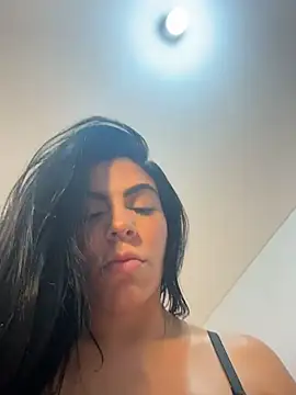 valecruz903 online show from 12-04-25, 05:43