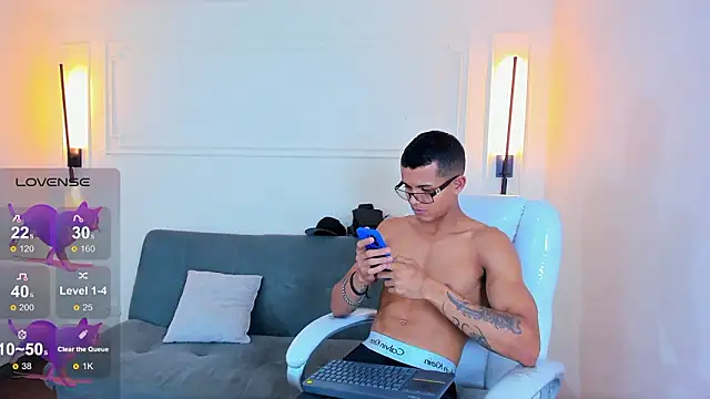 Paradise boy s online show from 02-09-26, 06:01