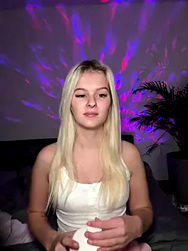 Snapshot of Allylove03 chatting on 12-05-24, 05:26 Allylove03 online show from 12-05-24, 05:26