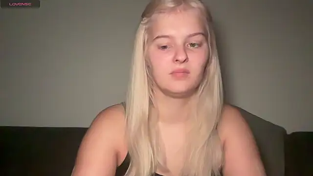 Snapshot of Allylove03 chatting on 11-23-25, 06:46 Allylove03 online show from 11-23-25, 06:46