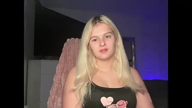 Allylove03 online show from 01-12-26, 04:18