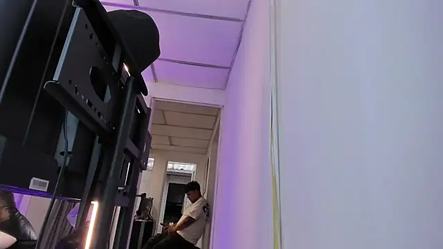 alessiaferry online show from 03-13-25, 10:43