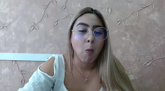 Miabonnett  online show from 02-11-25, 04:13