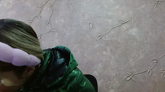 Miabonnett  online show from 02-22-25, 12:08