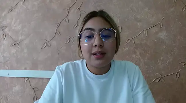 Miabonnett  online show from 03-18-25, 03:10