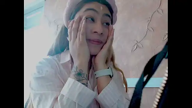 Miabonnett  online show from 10-01-25, 12:11