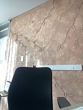 Miabonnett  online show from 10-15-25, 12:05