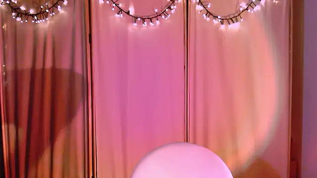 Snapshot of Malinax chatting on 12-01-24, 11:47 Malinax online show from 12-01-24, 11:47