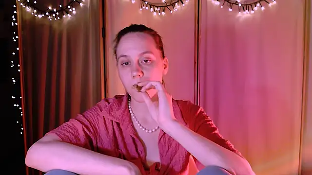 Snapshot of Malinax chatting on 12-09-24, 10:30 Malinax online show from 12-09-24, 10:30