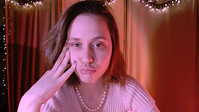 Snapshot of Malinax chatting on 12-29-24, 10:47 Malinax online show from 12-29-24, 10:47