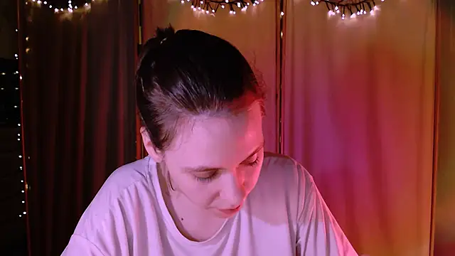 Snapshot of Malinax chatting on 12-30-24, 11:06 Malinax online show from 12-30-24, 11:06