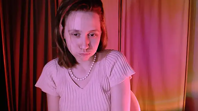 Snapshot of Malinax chatting on 01-23-25, 10:54 Malinax online show from 01-23-25, 10:54