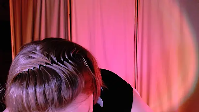 Snapshot of Malinax chatting on 03-06-25, 10:47 Malinax online show from 03-06-25, 10:47