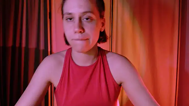 Snapshot of Malinax chatting on 03-18-25, 01:53 Malinax online show from 03-18-25, 01:53