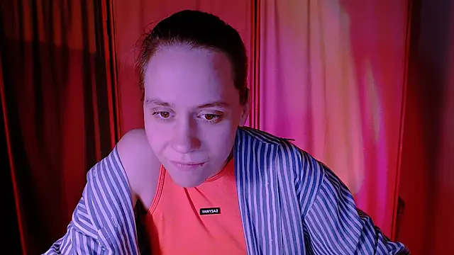 Snapshot of Malinax chatting on 10-07-25, 10:29 Malinax online show from 10-07-25, 10:29