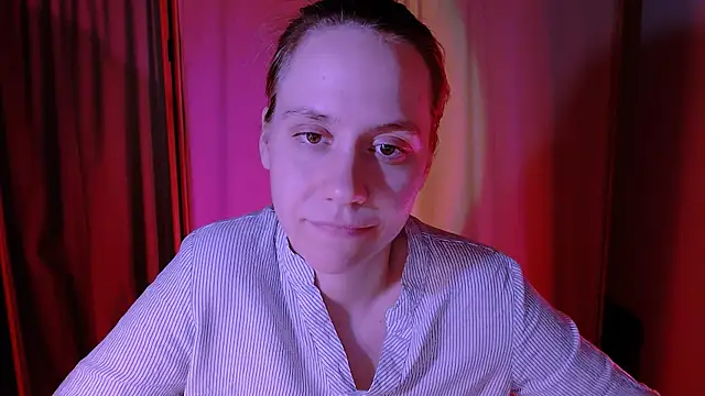 Snapshot of Malinax chatting on 10-13-25, 12:10 Malinax online show from 10-13-25, 12:10