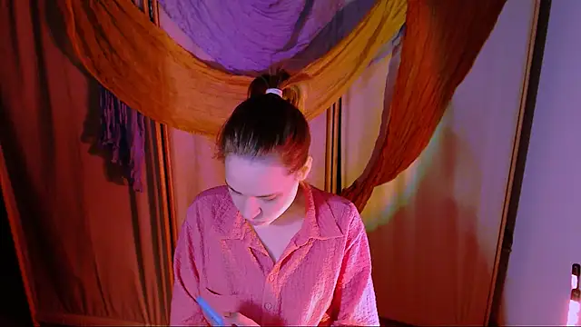 Snapshot of Malinax chatting on 11-03-25, 10:53 Malinax online show from 11-03-25, 10:53