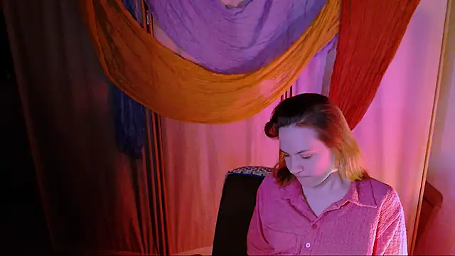 Snapshot of Malinax chatting on 11-10-25, 10:31 Malinax online show from 11-10-25, 10:31