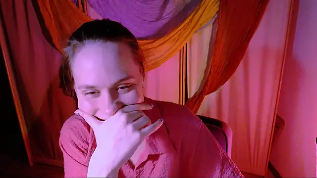 Snapshot of Malinax chatting on 11-11-25, 10:32 Malinax online show from 11-11-25, 10:32