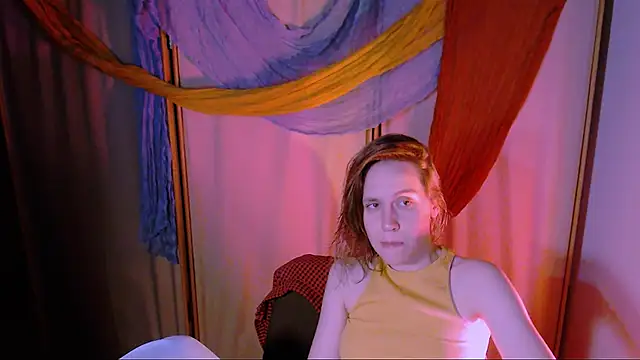 Snapshot of Malinax chatting on 11-18-25, 10:36 Malinax online show from 11-18-25, 10:36