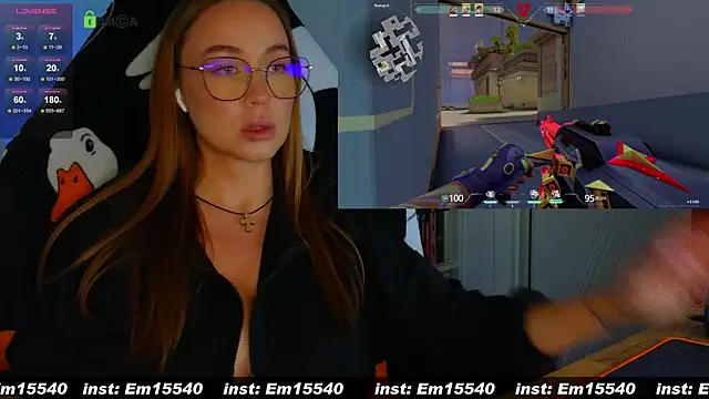 Snapshot of Emili1- chatting on 01-17-25, 11:27 Emili1- online show from 01-17-25, 11:27