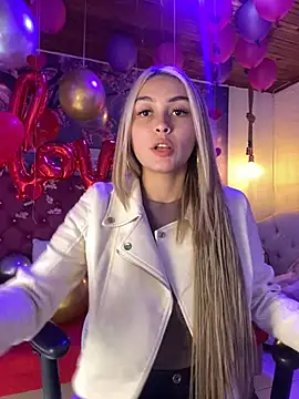 Snapshot of emma_oxford chatting on 02-14-25, 08:37 emma oxford online show from 02-14-25, 08:37