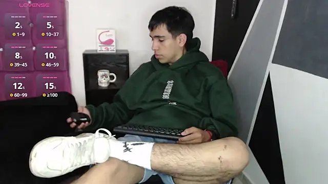 zack thunder online show from 10-26-25, 01:06