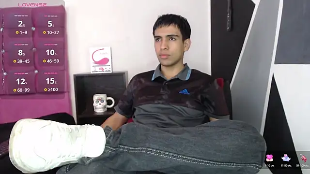 zack thunder online show from 10-27-25, 01:04