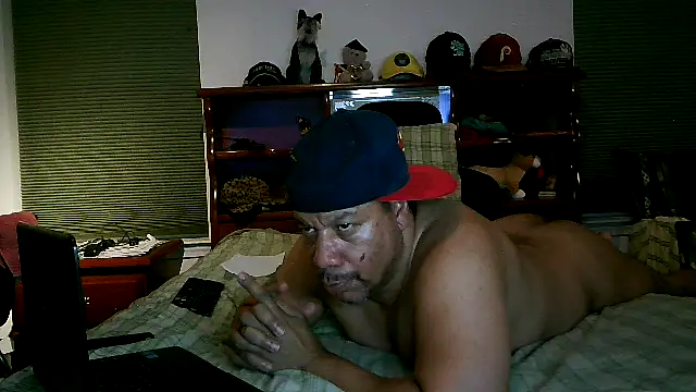 Snapshot of pimpdaddy4ever chatting on 01-16-25, 05:42 pimpdaddy4ever online show from 01-16-25, 05:42