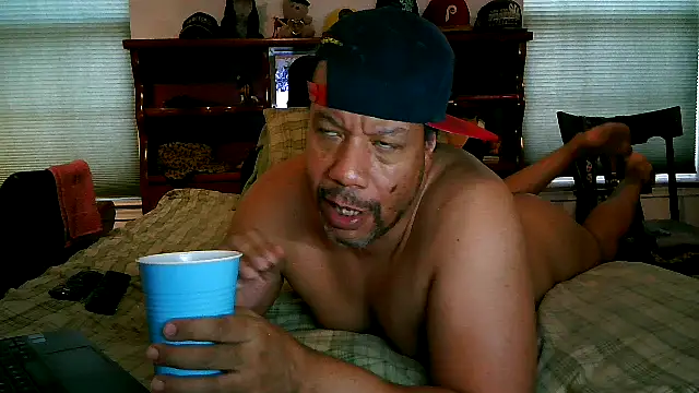 Snapshot of pimpdaddy4ever chatting on 01-25-25, 08:53 pimpdaddy4ever online show from 01-25-25, 08:53