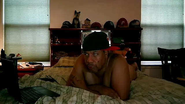 Snapshot of pimpdaddy4ever chatting on 09-10-25, 02:50 pimpdaddy4ever online show from 09-10-25, 02:50