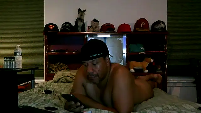 Snapshot of pimpdaddy4ever chatting on 09-12-25, 03:50 pimpdaddy4ever online show from 09-12-25, 03:50