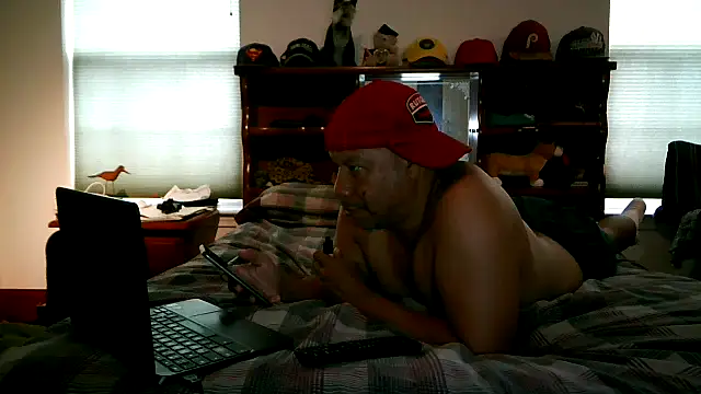 Snapshot of pimpdaddy4ever chatting on 09-30-25, 04:23 pimpdaddy4ever online show from 09-30-25, 04:23