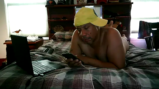 Snapshot of pimpdaddy4ever chatting on 10-19-25, 01:56 pimpdaddy4ever online show from 10-19-25, 01:56