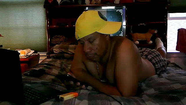 Snapshot of pimpdaddy4ever chatting on 11-19-25, 03:12 pimpdaddy4ever online show from 11-19-25, 03:12