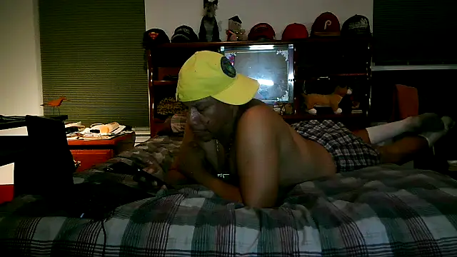 Snapshot of pimpdaddy4ever chatting on 11-21-25, 02:10 pimpdaddy4ever online show from 11-21-25, 02:10