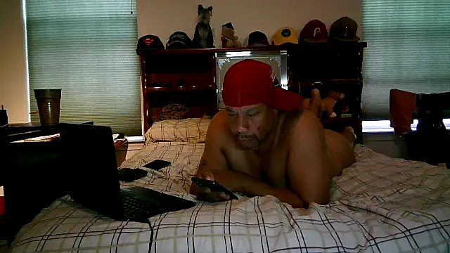 Snapshot of pimpdaddy4ever chatting on 12-14-25, 02:00 pimpdaddy4ever online show from 12-14-25, 02:00