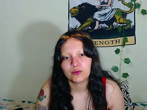 Snapshot of sweetiee_mary chatting on 12-22-25, 08:17 sweetiee mary online show from 12-22-25, 08:17