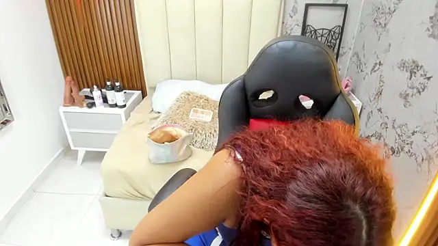 Snapshot of MADISON_ROWAN1 chatting on 10-25-25, 03:25 MADISON ROWAN1 online show from 10-25-25, 03:25