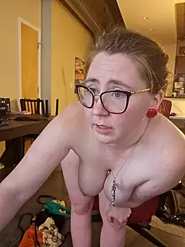 Snapshot of littlelustlamb chatting on 01-13-25, 08:37 littlelustlamb online show from 01-13-25, 08:37