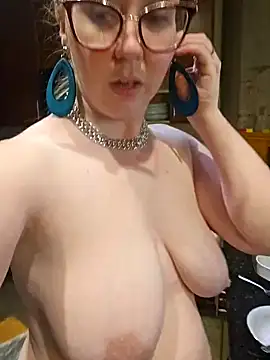 Snapshot of littlelustlamb chatting on 03-10-25, 09:51 littlelustlamb online show from 03-10-25, 09:51