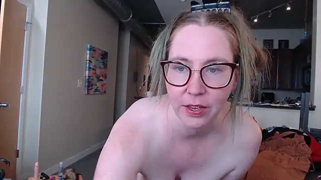 Snapshot of littlelustlamb chatting on 09-29-25, 08:13 littlelustlamb online show from 09-29-25, 08:13