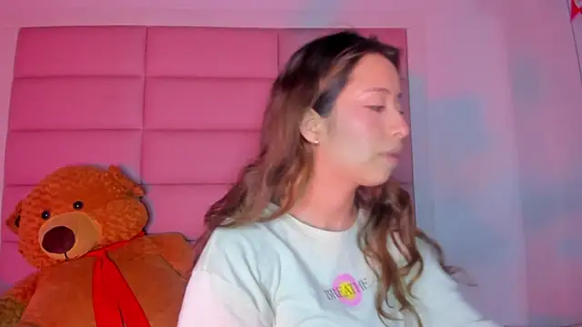 little-Emma online show from 03-15-25, 03:18