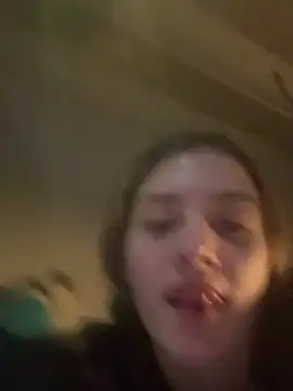 Snapshot of emilysue1 chatting on 01-26-25, 01:20 emilysue1 online show from 01-26-25, 01:20