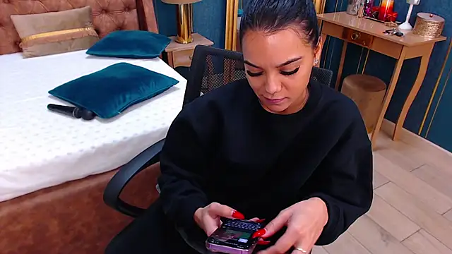 SerenaXMendez online show from 01-25-25, 12:58