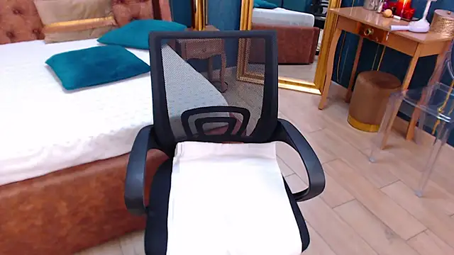 SerenaXMendez online show from 01-27-25, 11:54