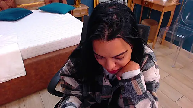 SerenaXMendez online show from 02-22-25, 07:01