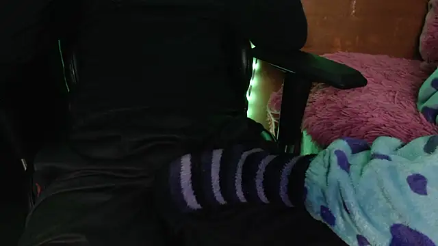 OldManAndGirlishLady online show from 02-19-25, 02:12