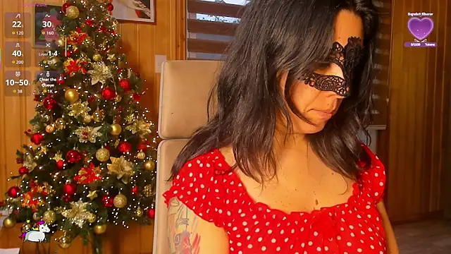Snapshot of Reinacatchile chatting on 12-23-25, 12:19 Reinacatchile online show from 12-23-25, 12:19